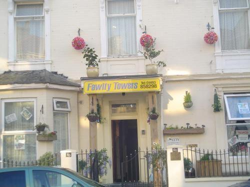 Fawlty Towers Hotel Great Yarmouth Exterior photo